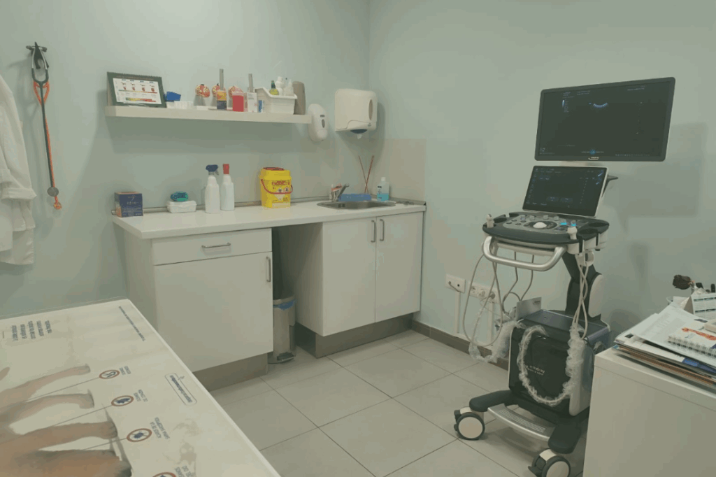 instalaciones sala ecografía centro veterinario Asis